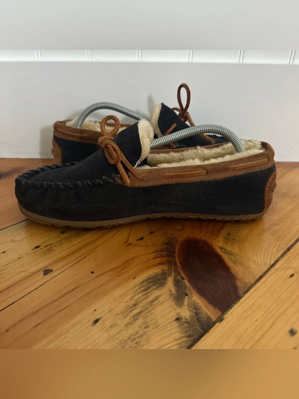 Men's 9 L.L.BEAN Wicked Good Navy Blue Premium Sheepskin Shearling Slipper